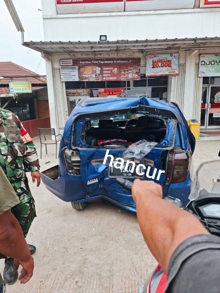 Mobil Yang di Tumpang Istri  Anggota Polisi di Tabrak Mobil Perusahan, Pihak Perusahan Terkesan tidak Ada Itiked Baik.