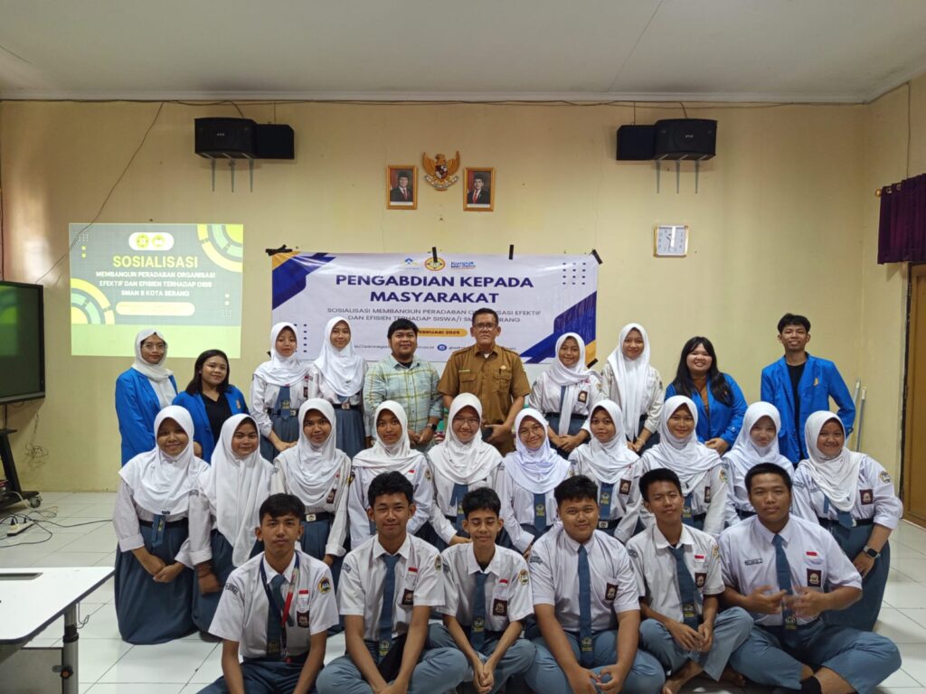 Mahasiswa Program Studi Administrasi Negara Universitas Pamulang Kampus Serang Melaksanakan Kegiatan Pengabdian di Sekolah SMAN 8 Kota Serang.