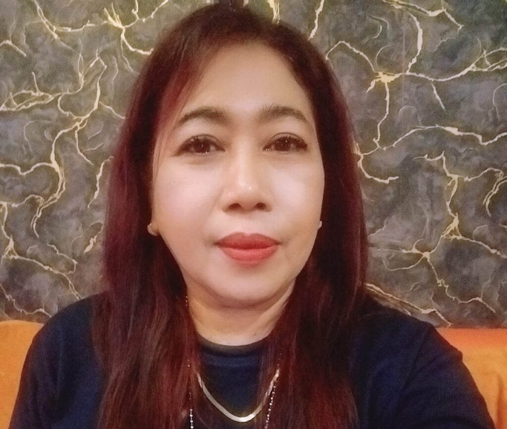 Pemilik Media Chakranew.Com Habibah Binti Ganna Menggelar Silaturahmi Bersama Dengan Para Ketua DPC Partai Bulan Bintang di cafe Abnolicious
