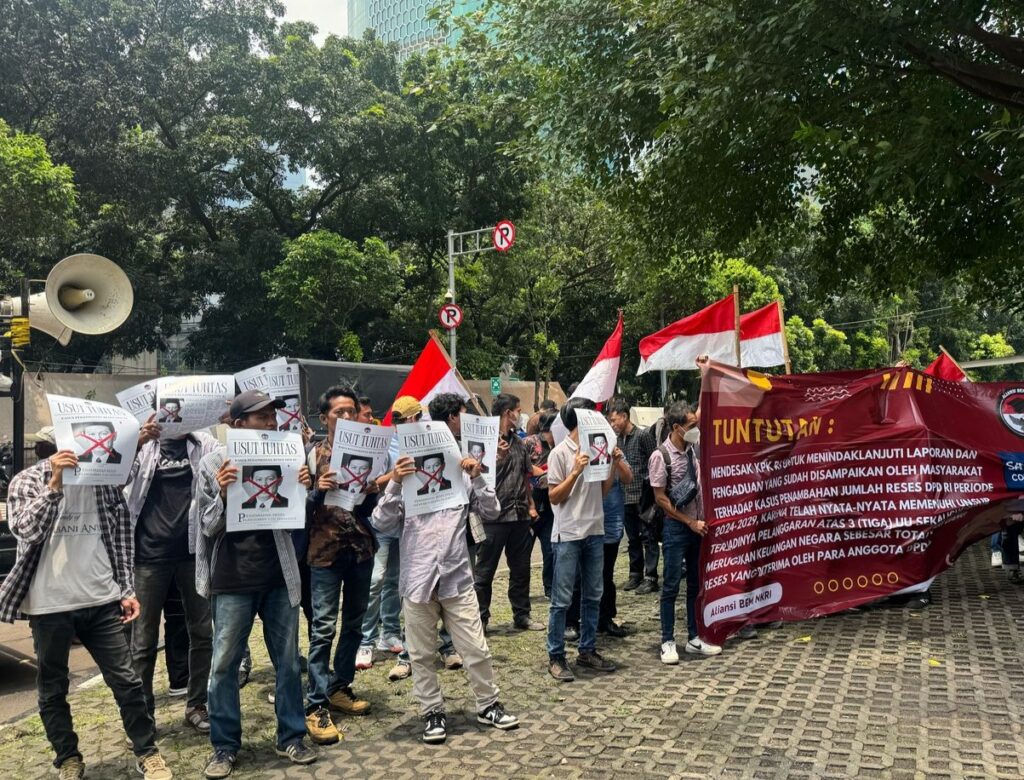 Aliansi BEM NKRI Geruduk KPK, Desak Pengusutan Kasus Penambahan Reses DPD RI