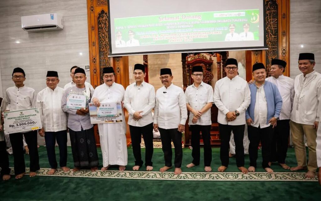 Safari Ramadan ke Kota Tangerang, Wagub Janji Perbaiki Jalan dan Bersihkan Sungai