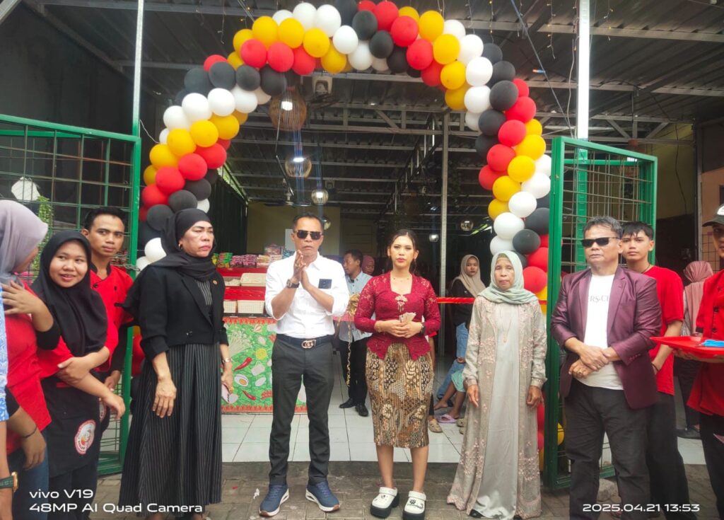 Launching Cabang ke 3 Seblak Prasmanan Miss Ay di Ruko Bumi Indah – Pasar Kemis, Berjalan Lancar