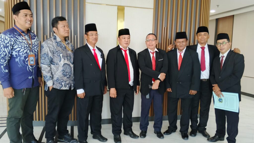 Pengukuhan Ketua RT Dan RW Se Kelurahan Rawa Badak Utara Masa Bakti 2025- 2030 Berlangsung Di Gedung Pelindo