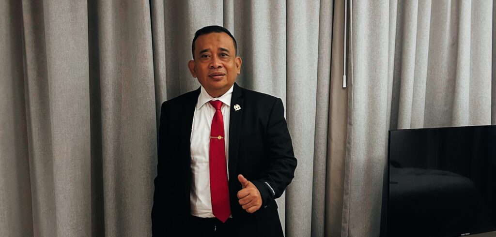 Penjagaan Kejaksaan oleh TNI Disorot, Rahmad Sukendar: “Ini Seperti Kembali ke Orde Baru”