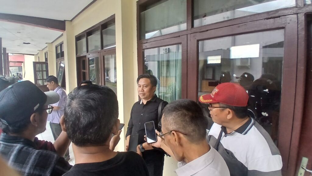 Kuasa Hukum Karyawan PT Sakari Laporkan Dugaan Pelanggaran Hak Normatif ke Disnakertrans Jatim