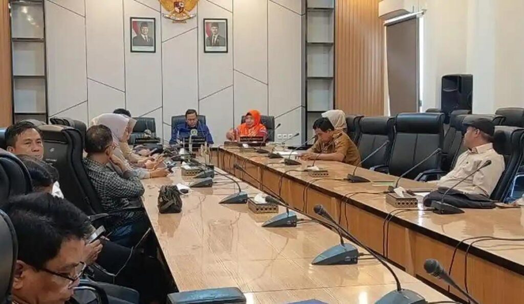 DKR SULTENG Datangi DPRD Provinsi RDP Menyoalkan Pekerja Seni
