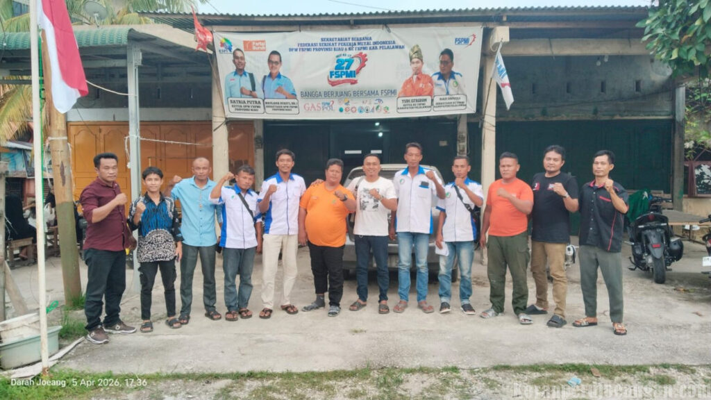 GELOMBANG AKSI BURUH KEPUNG DPRD RIAU, SINYAL KRISIS KETENAGAKERJAAN MENGUAT