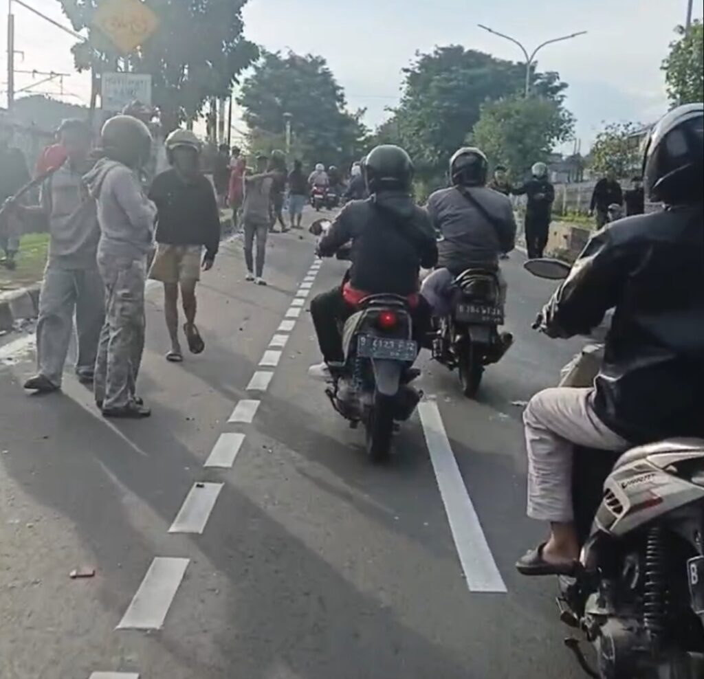 Tawuran Pecah di Jalan Cipinang Dekat Lapas Cipinang, Arus Lalu Lintas Sempat Macet