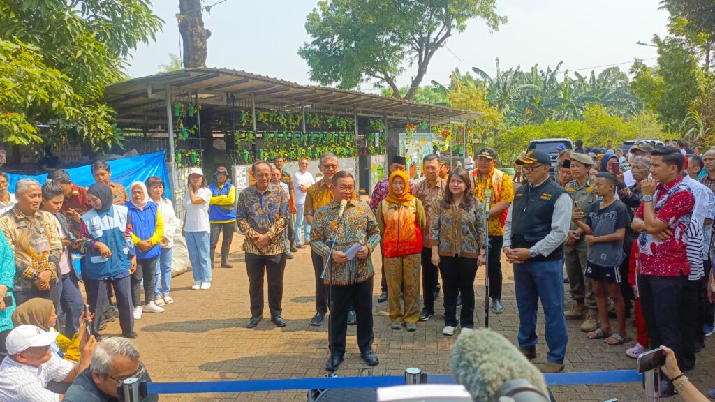 Pramono Anung Apresiasi Pengelolaan Sampah Berbasis Masyarakat di RW 07 Taman Alfa Indah