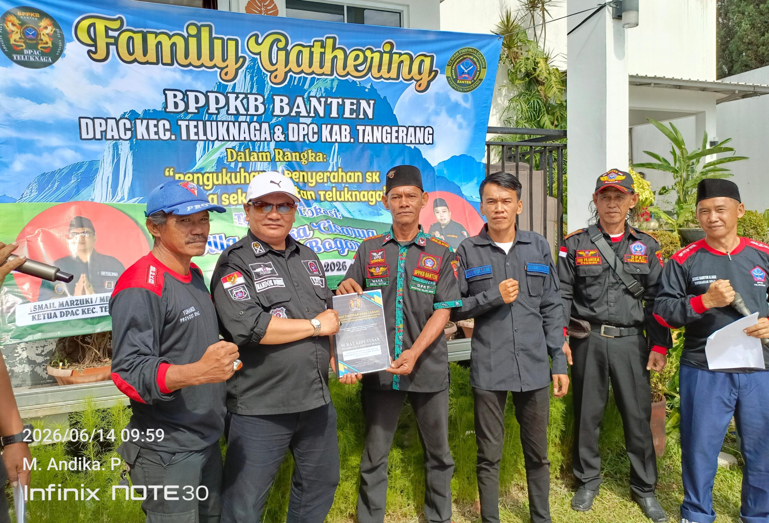 BPPKB Banten DPAC Teluknaga Kukuhkan 8 Ranting di Puncak Bogor, Perkuat Soliditas Organisasi