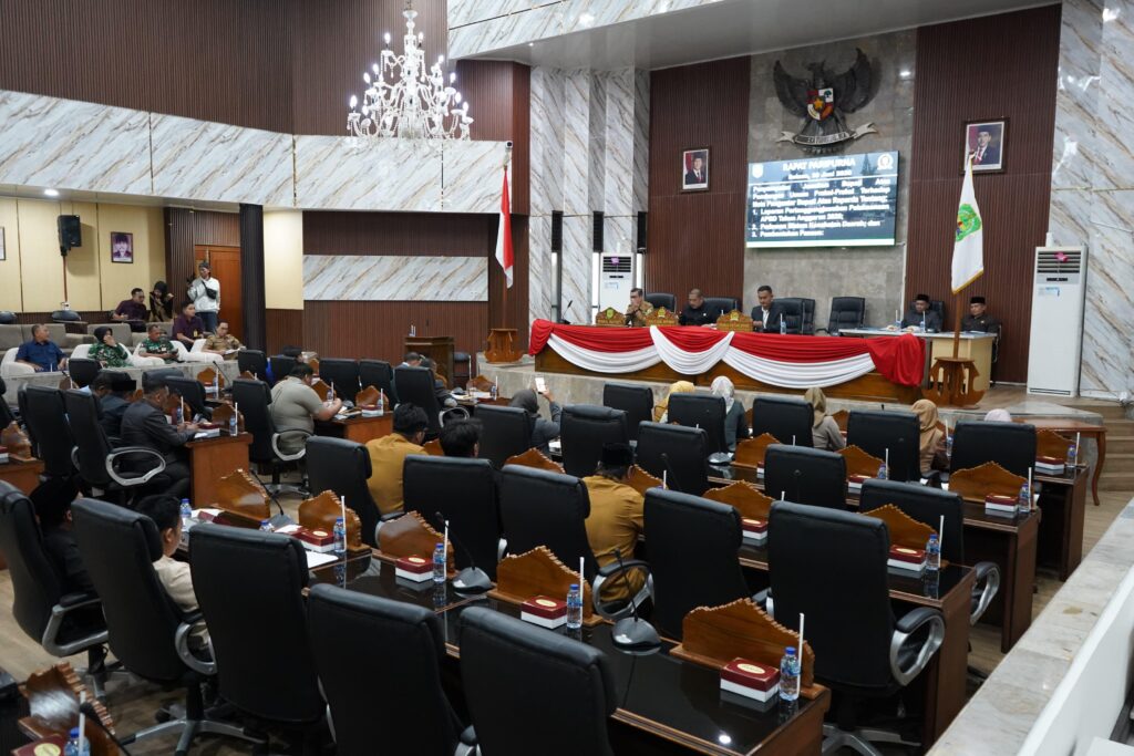 Rapat Paripurna DPRD Subang, Wabup Subang”,Kang Akur, Sampaikan Jawaban Pandangan Umum Fraksi,Kupa Tuntas Langkah Strategis Eksekutif