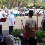 Bupati Subang Apresiasi Santri Berprestasi Pimpin Upacara Hari Santri Nasional 2026 Tingkat Kabupaten Subang