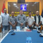 Kemenkum Riau Siap Perkuat Kemitraan dengan LPKSM RMRB, Sertifikasi Paralegal dan Edukasi Hukum Jadi Agenda Strategis